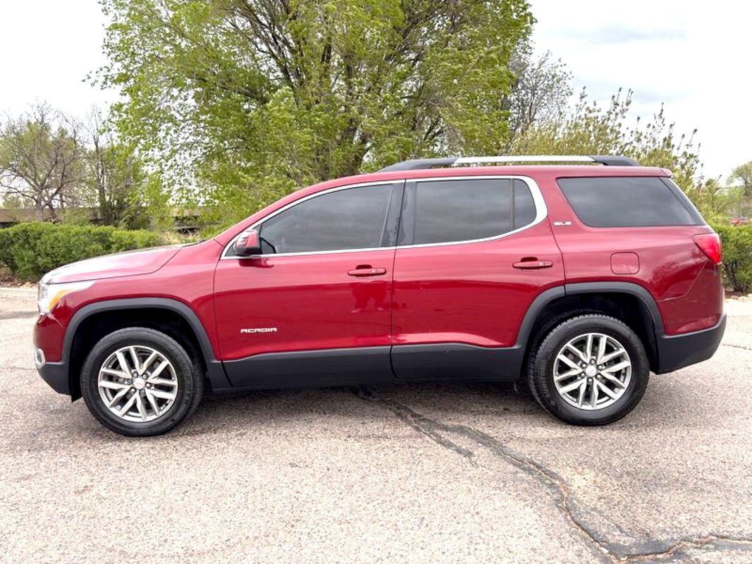 View vehicle photo 7