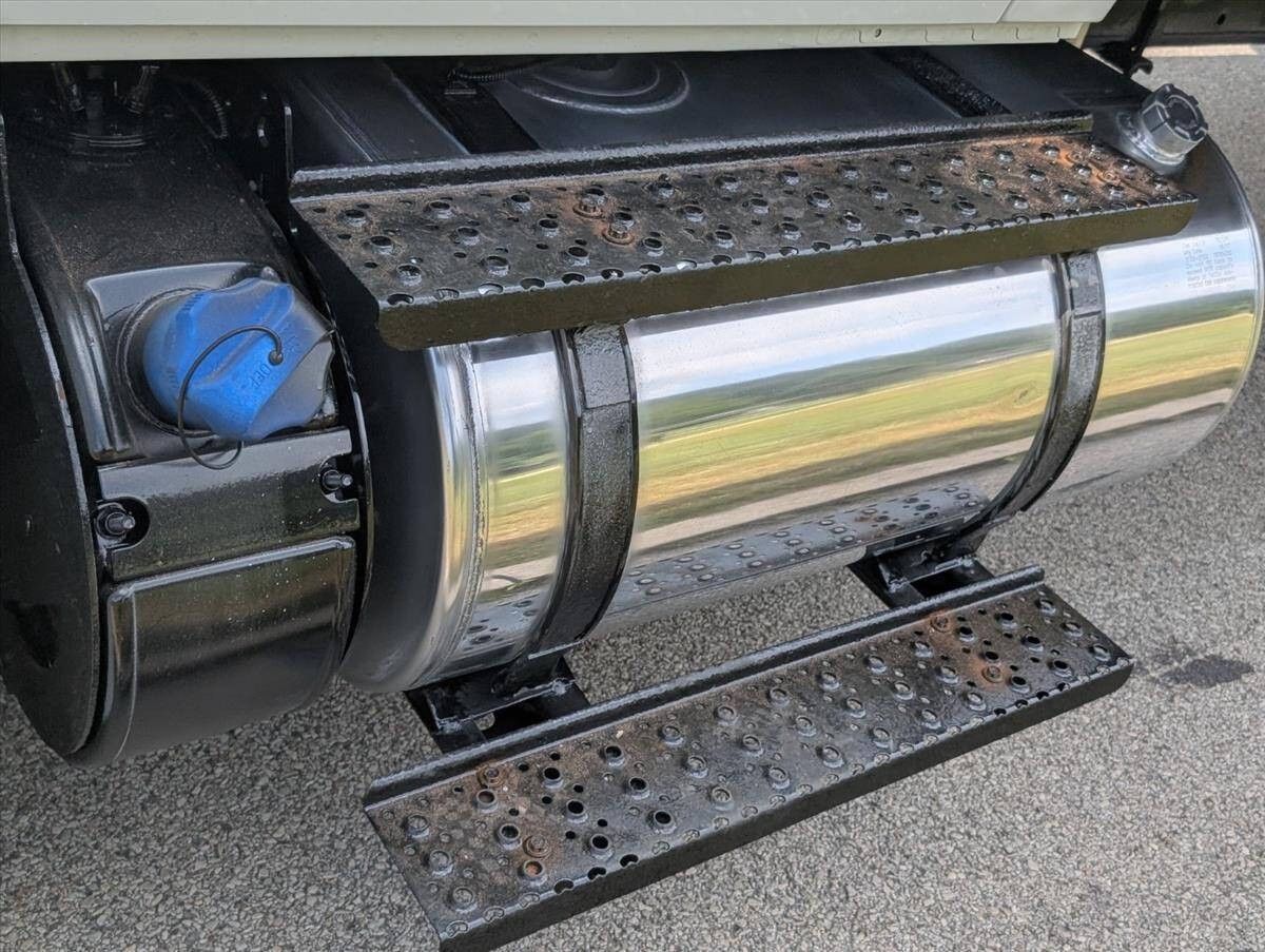 2018 International DuraStar 4300 93