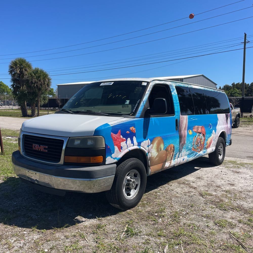 2010 GMC Savana's photo