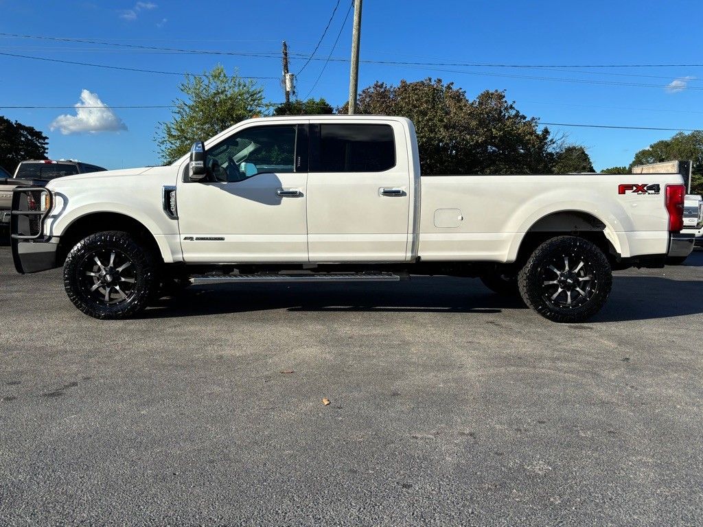 2017 Ford F-250 Lariat photo 6