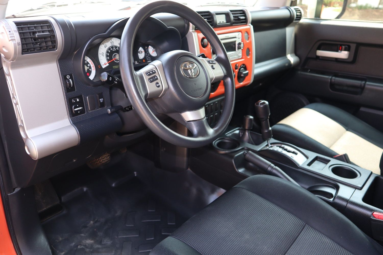 2014 Toyota FJ Cruiser Base | Victory Motors of Colorado