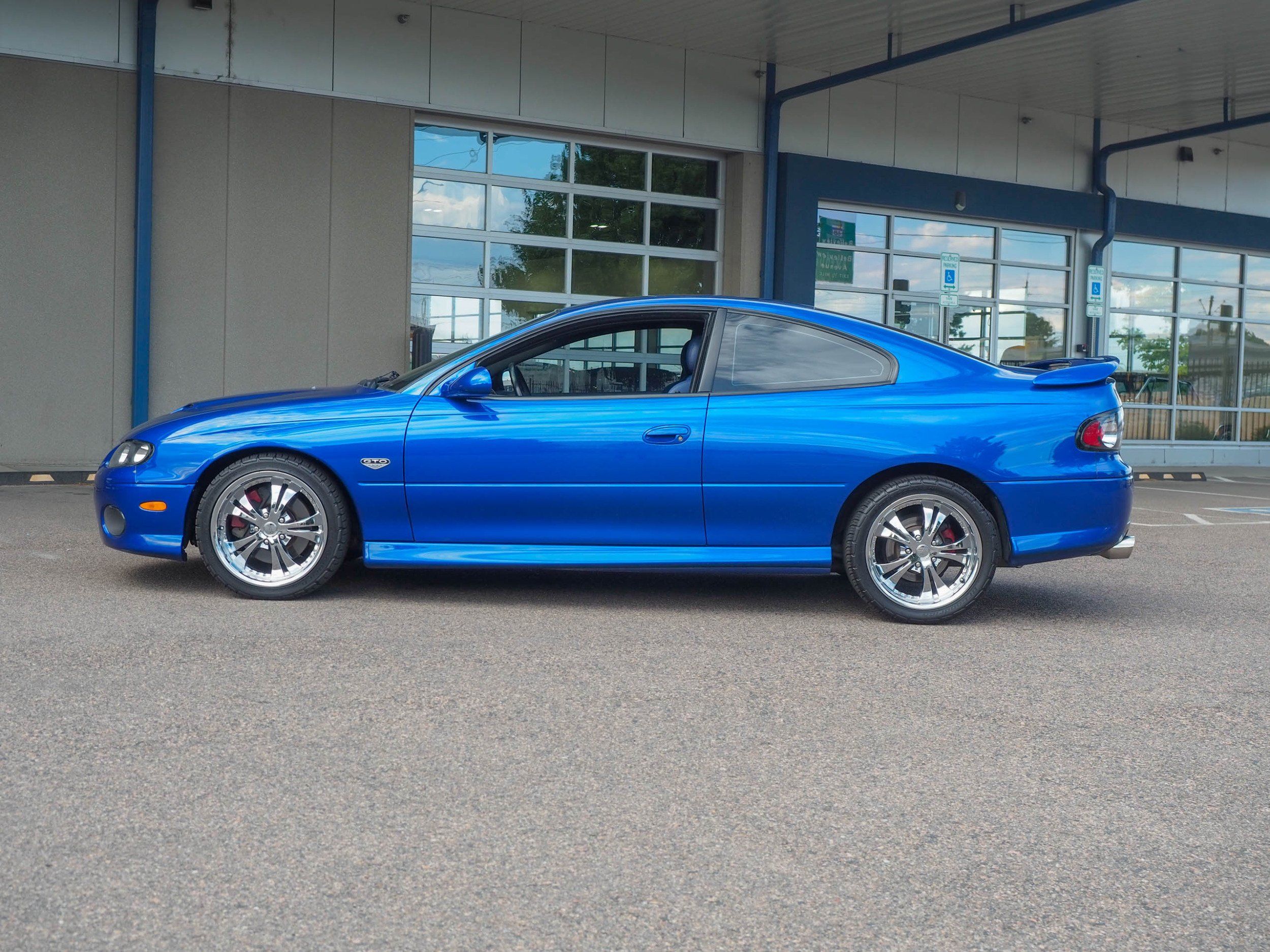 2006 Pontiac GTO Blue 