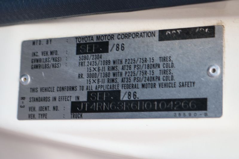 1987 Toyota Pickup Photos