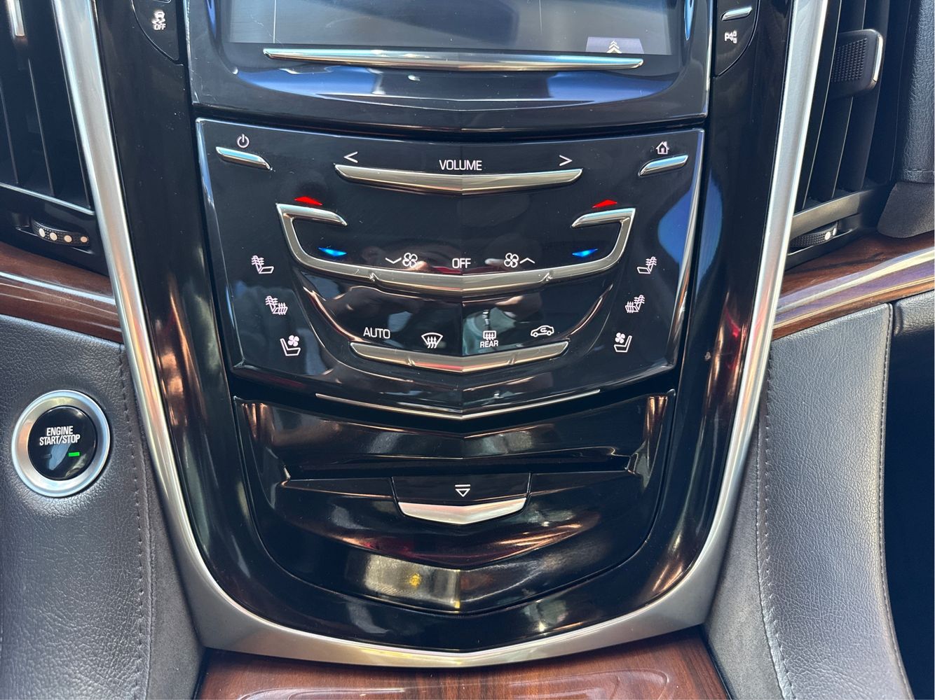 2019 Cadillac Escalade ESV Luxury photo 14