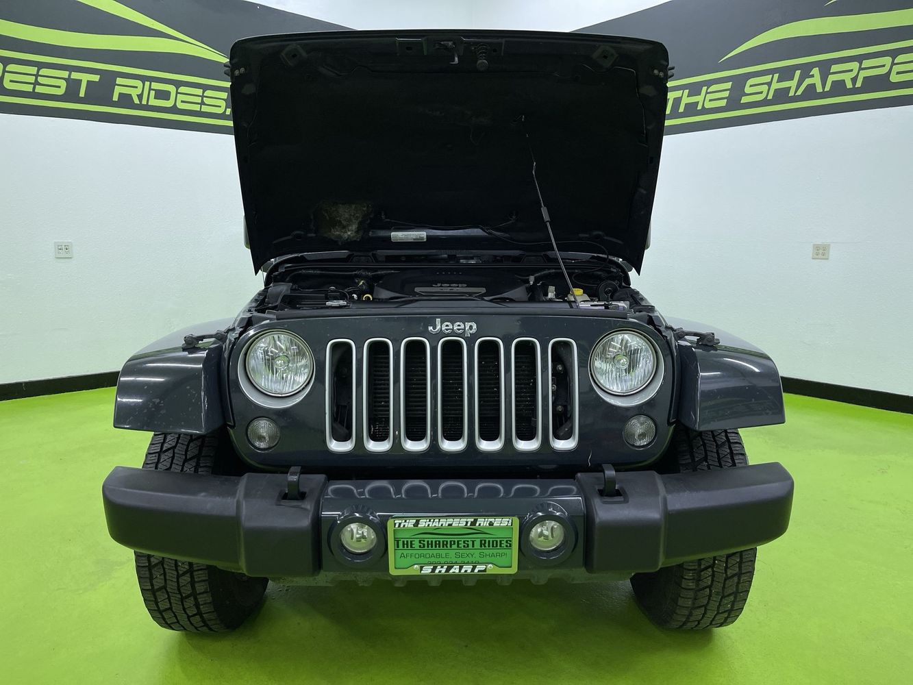 2017 Jeep Wrangler Unlimited Sahara photo 4