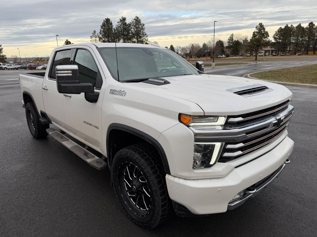 2022 Chevrolet Silverado 2500HD High Country's photo