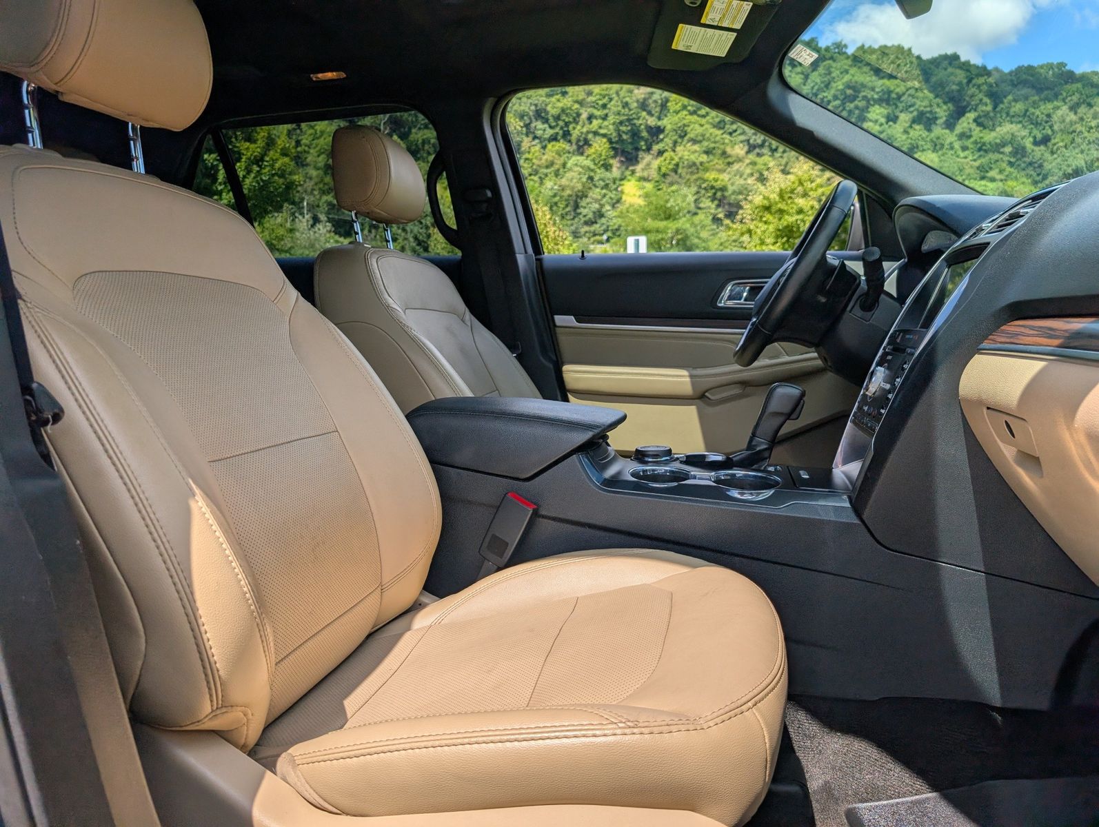 2017 Ford Explorer 82