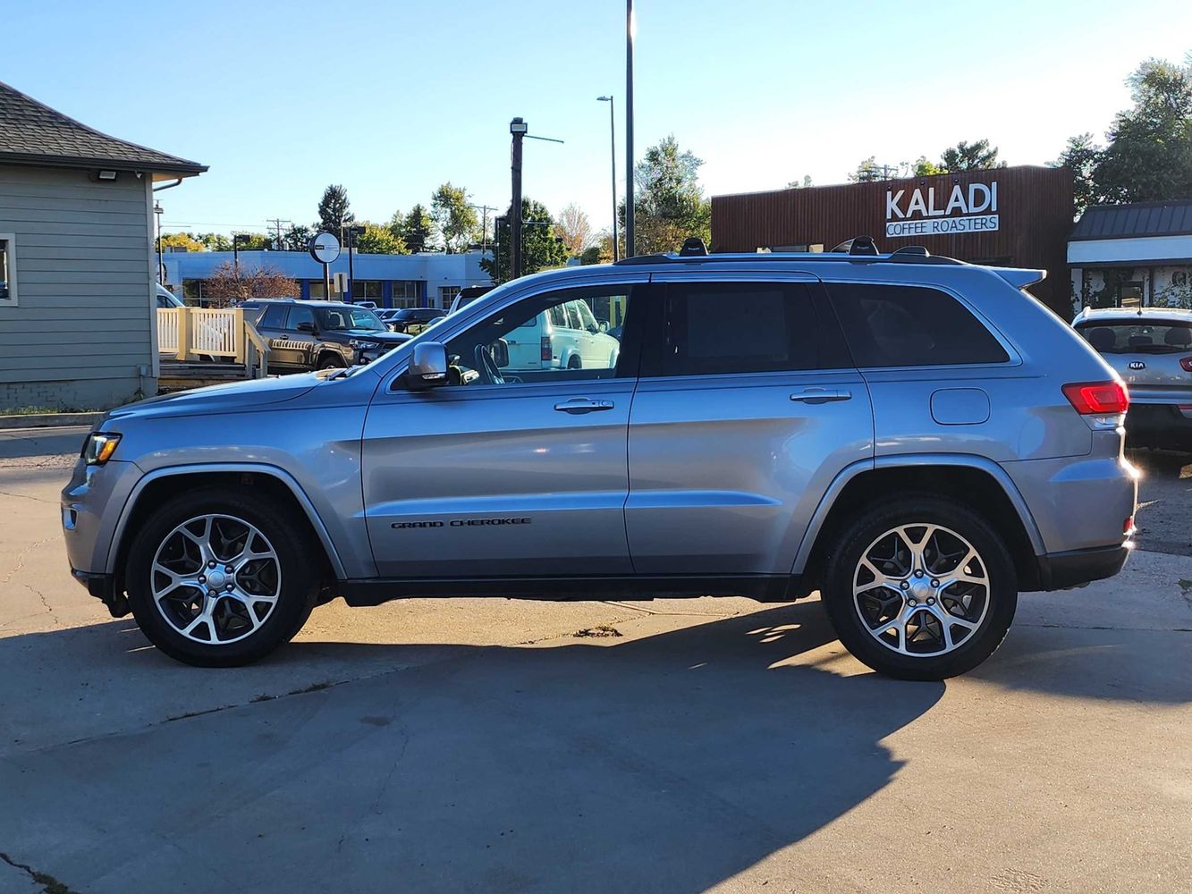 2018 Jeep Grand Cherokee Limited Sterling Edition photo 8