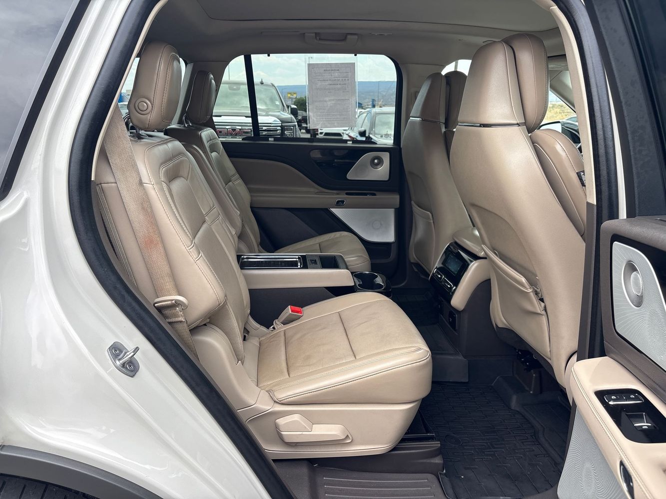 2020 Lincoln Aviator Reserve photo 11