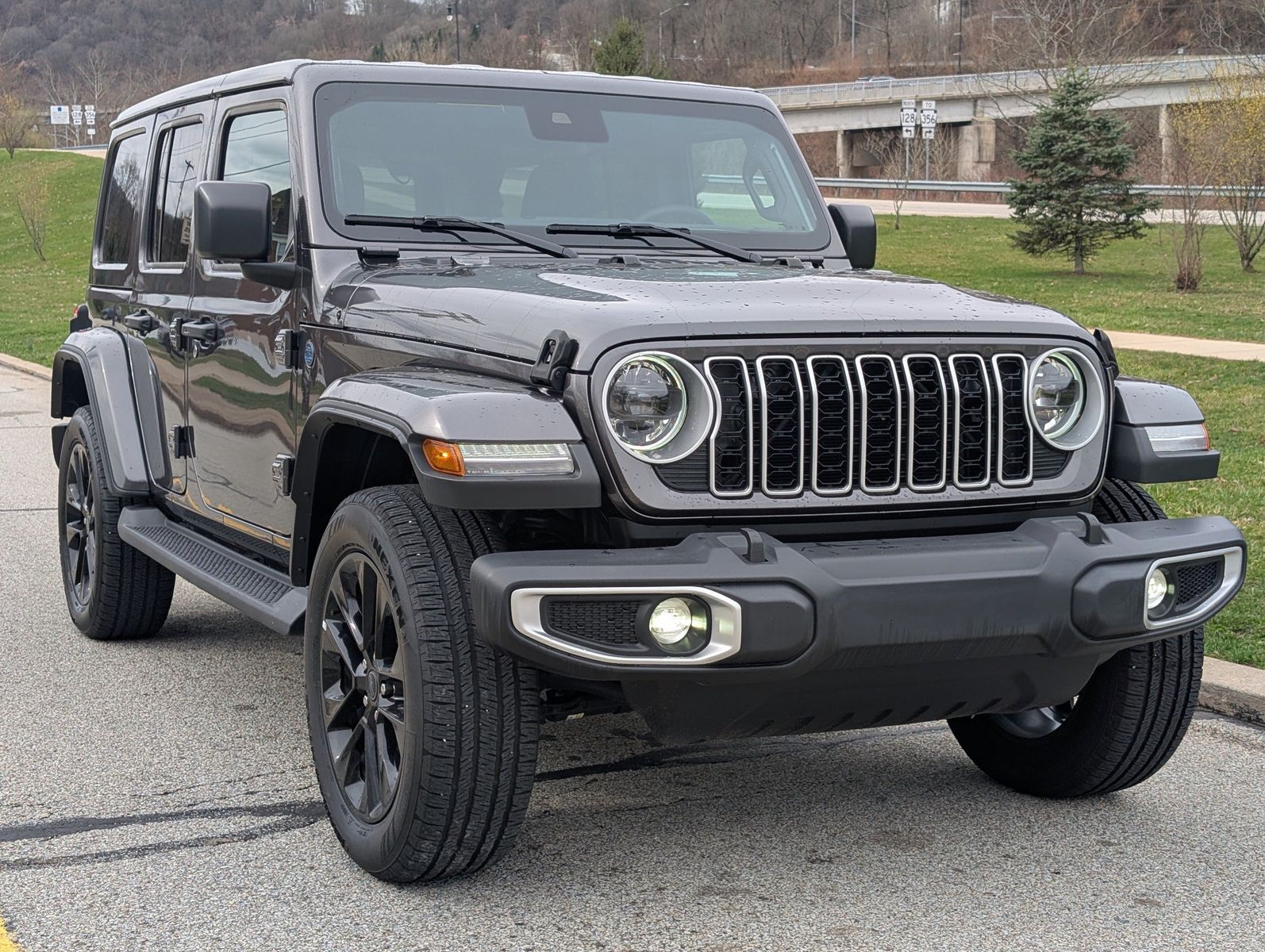 2025 Jeep Wrangler 4xe 2