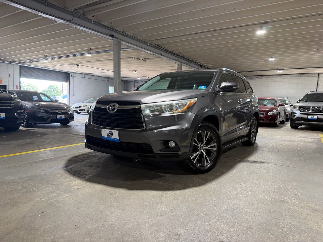 Gray 2016 Toyota Highlander SUV / Crossover All-Wheel Drive 6-Speed Automatic