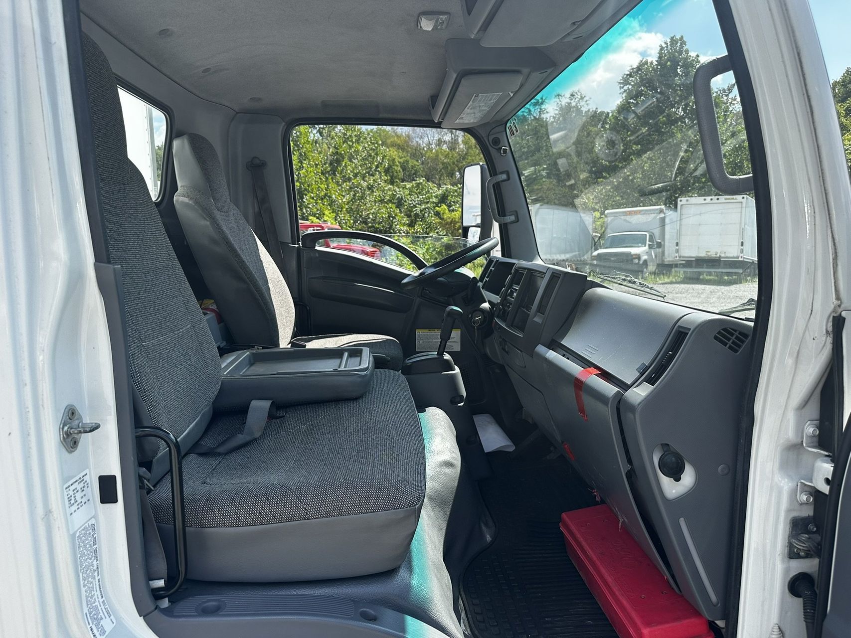 2017 Isuzu NRR 72