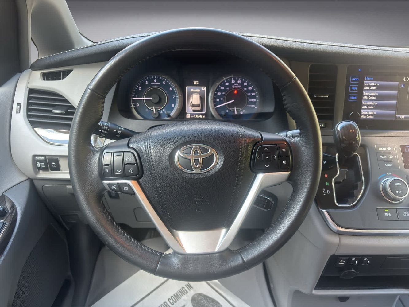 2017 Toyota Sienna XLE Premium photo 17
