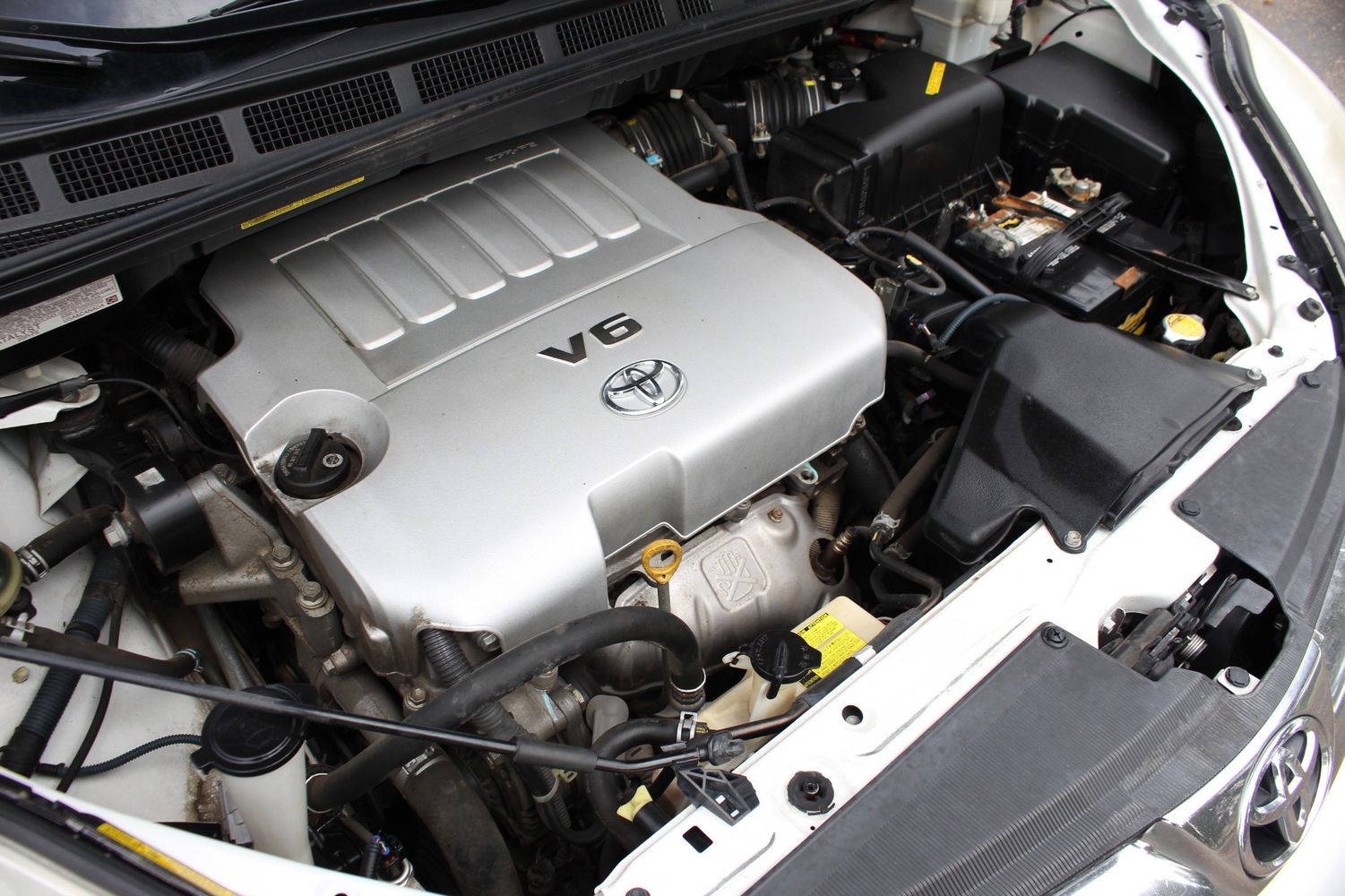 2008 Toyota Sienna XLE Limited | Victory Motors of Colorado