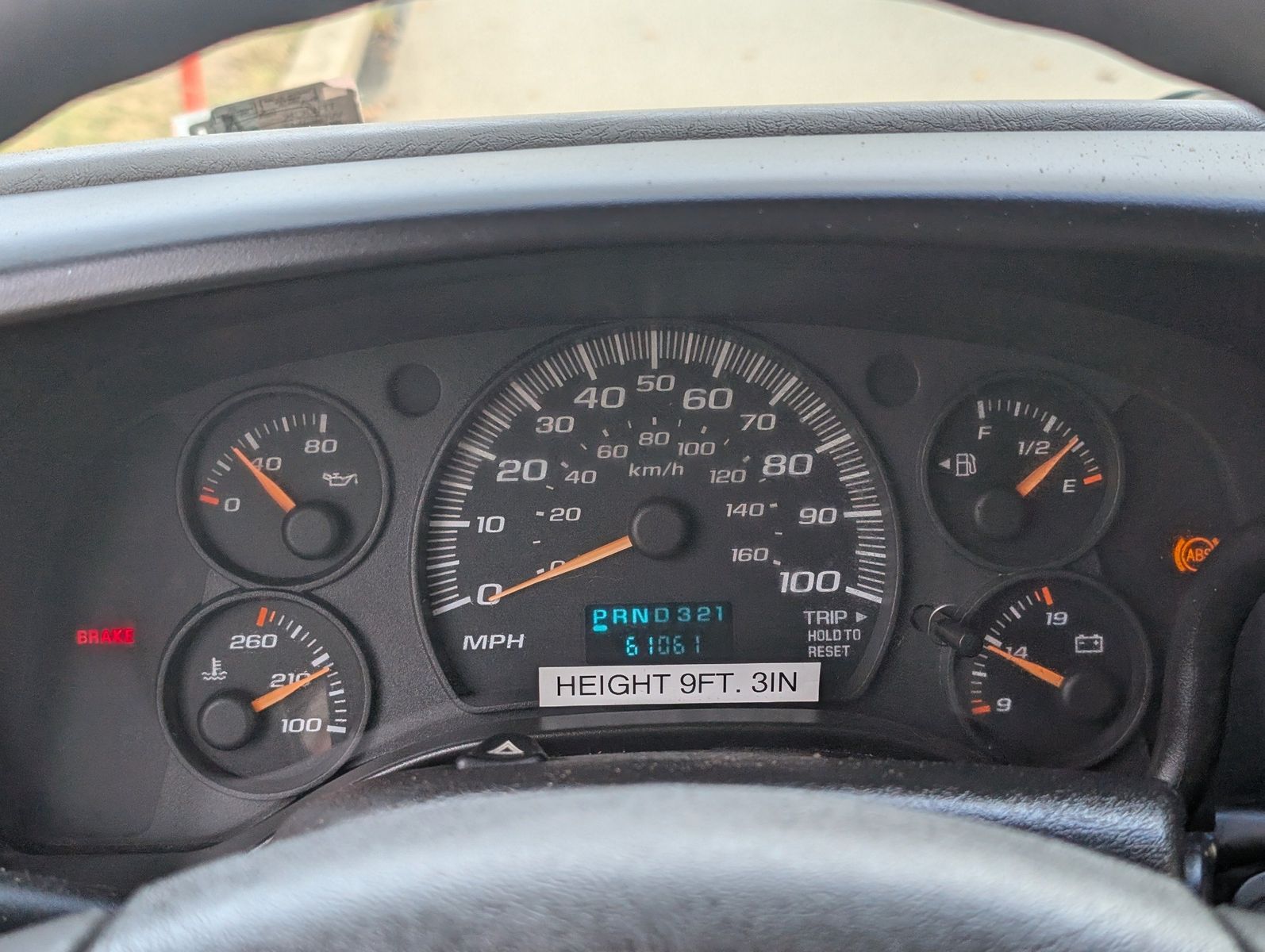 2004 Chevrolet Express Cutaway 73