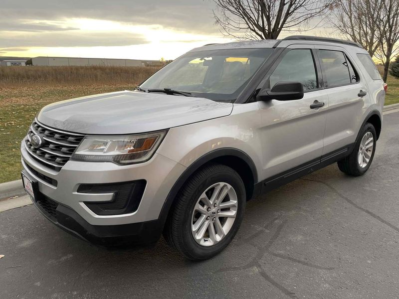 2016 Ford Explorer Base