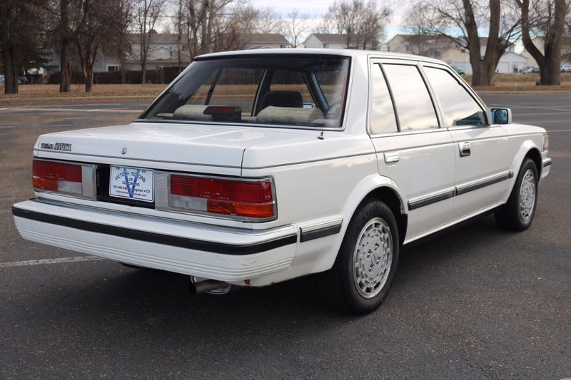 1986 Nissan Maxima Photos