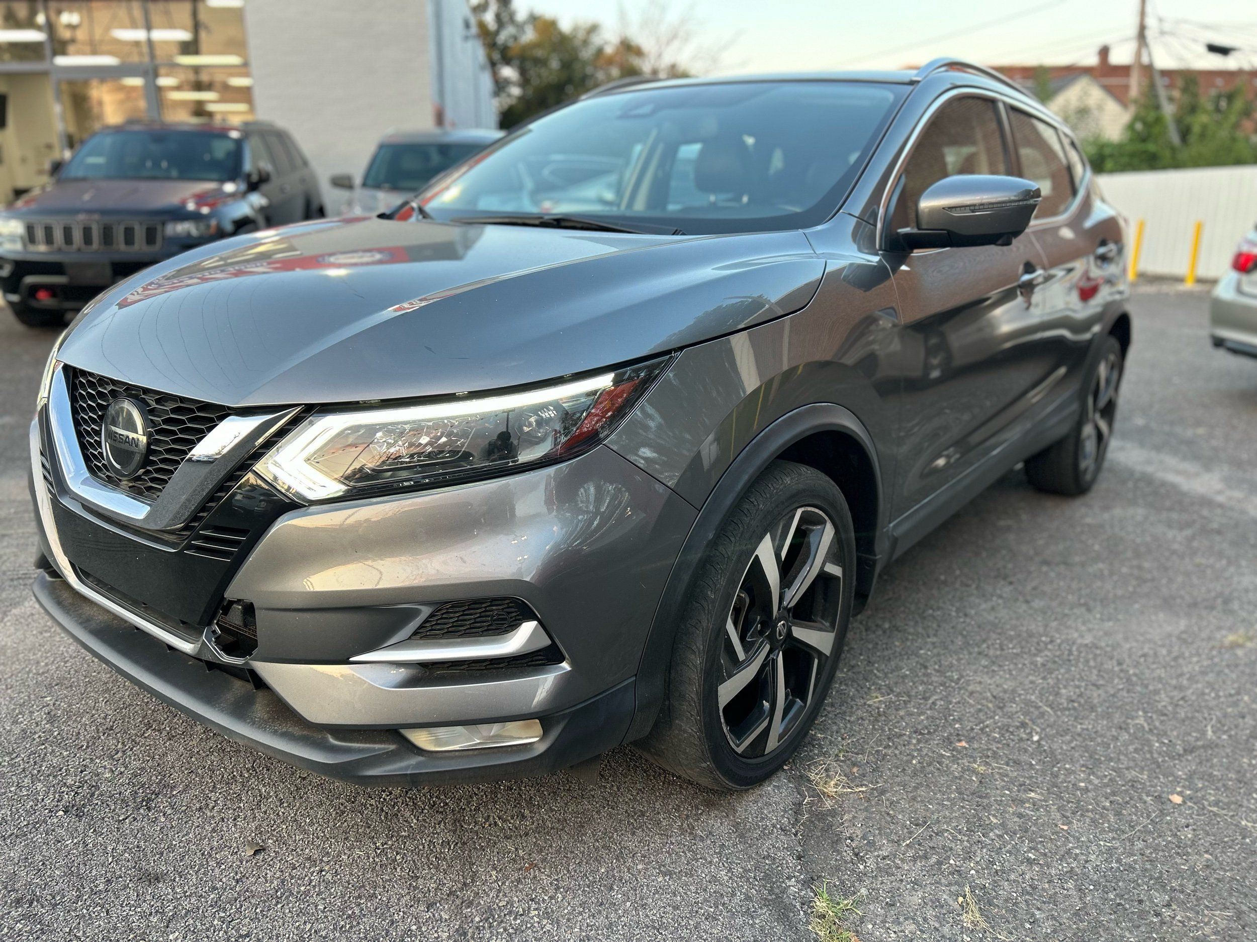 2020 Nissan Rogue Sport SL's photo