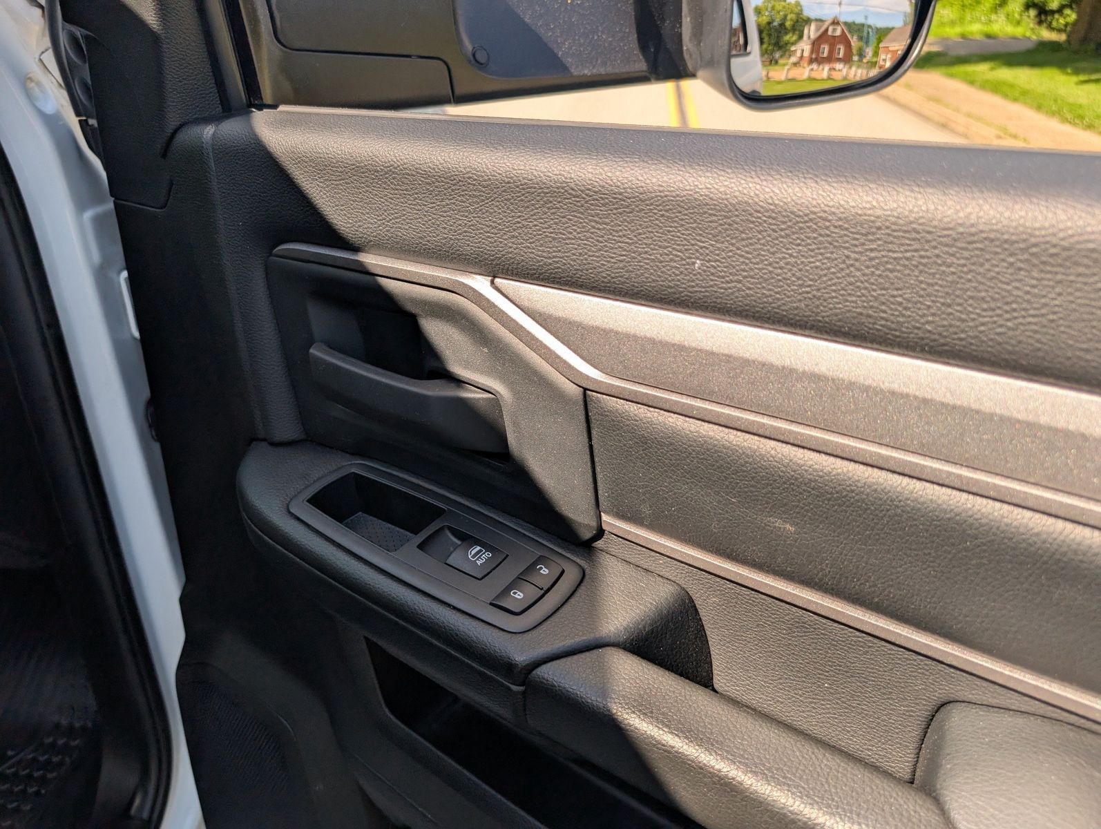 2022 Ram 4500 16' Box Truck 83