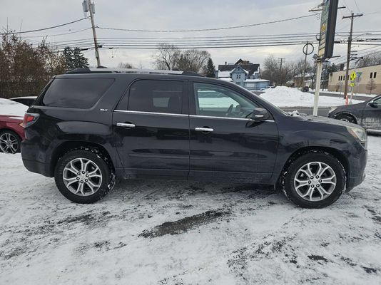 2015 GMC Acadia SLT1's photo