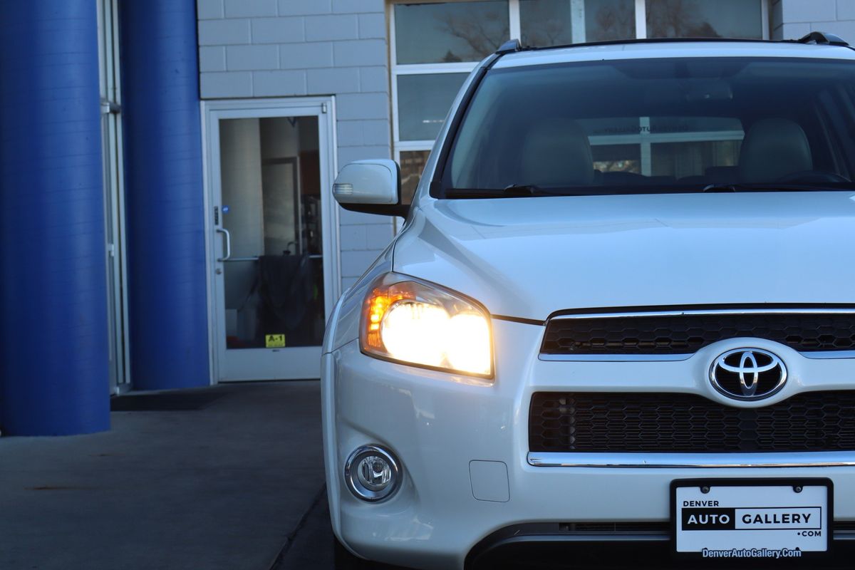 2010 Toyota RAV4 Limited V6