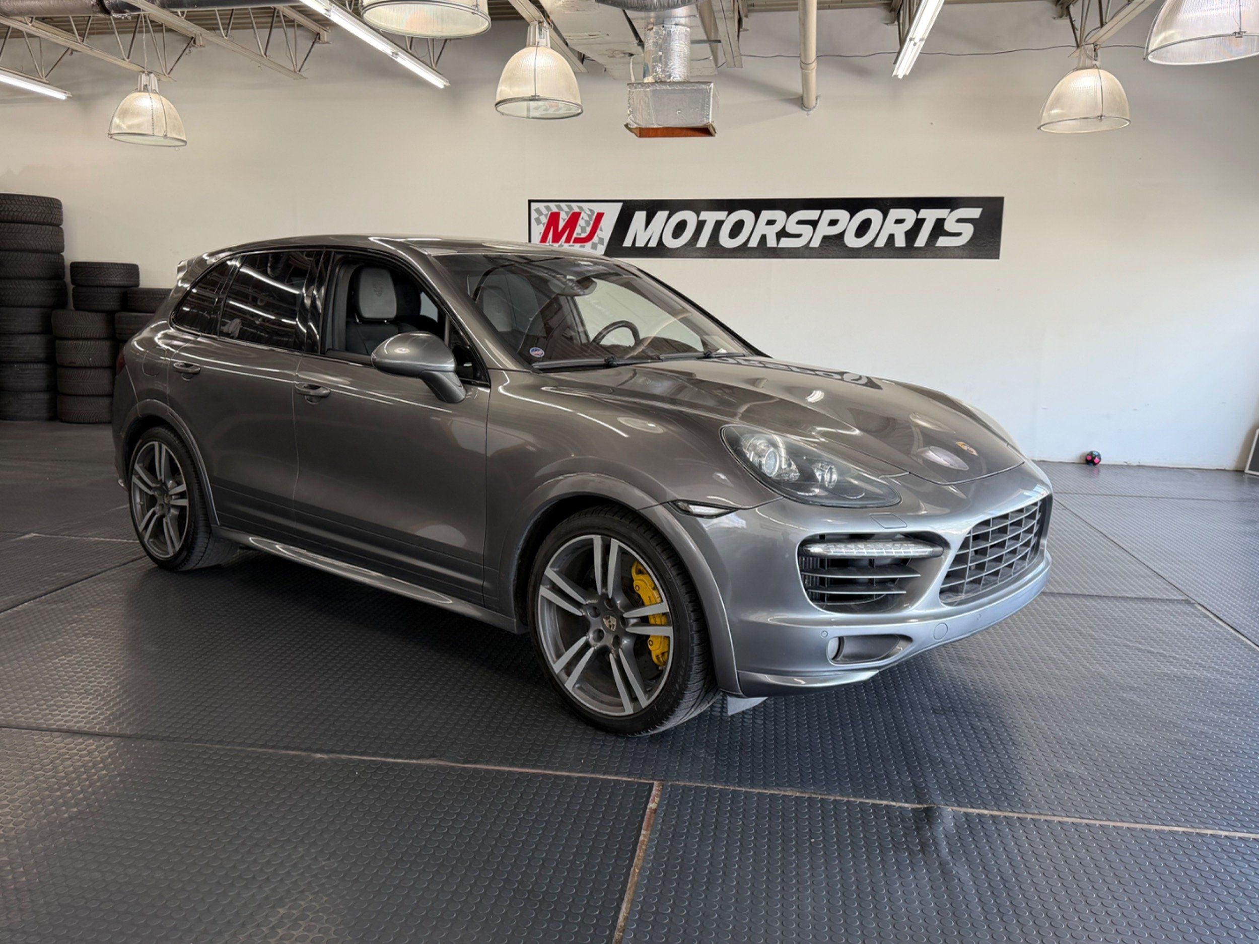 2014 Porsche Cayenne Turbo S's photo