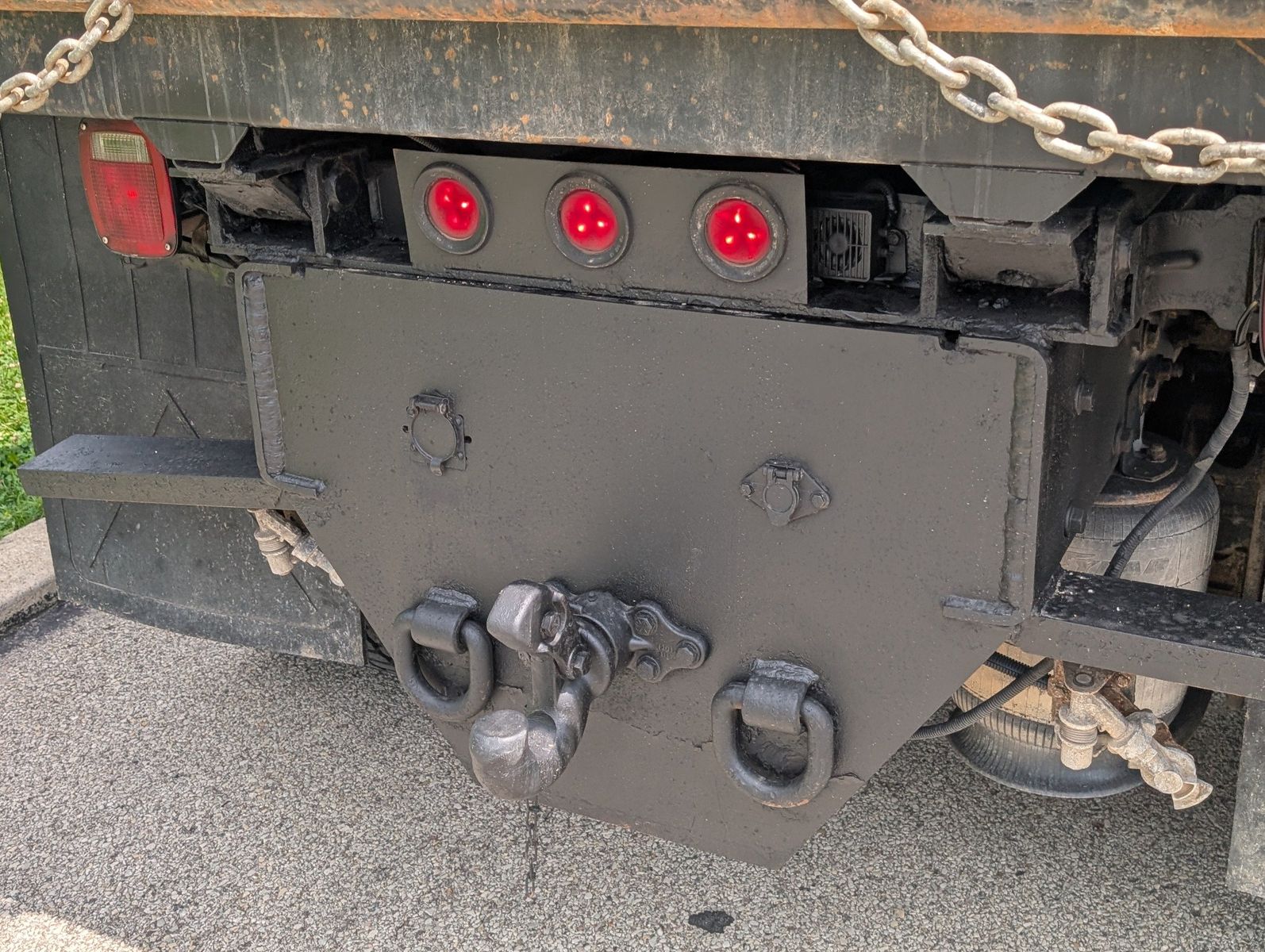 2015 Ford F-750 106
