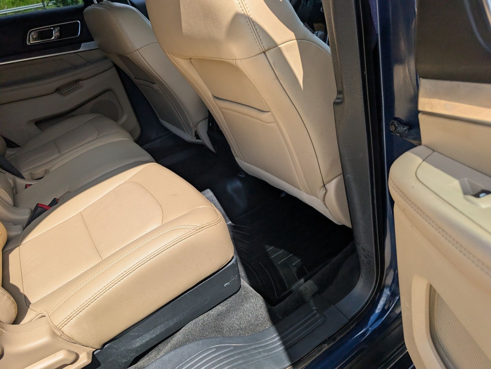2017 Ford Explorer 80