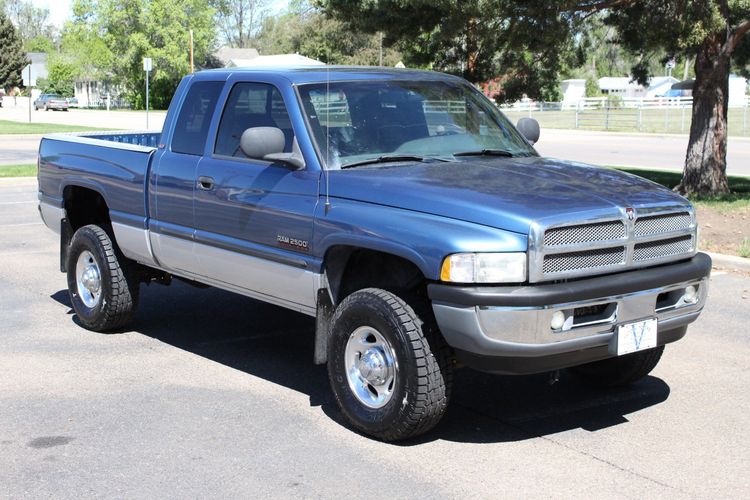 2002 Dodge Ram 2500 SLT Plus | Victory Motors of Colorado