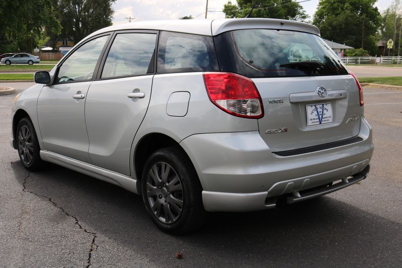 2004 Toyota Matrix Photos