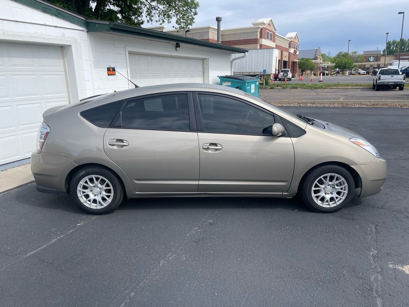 Image 2 of 2005 Toyota Prius I4