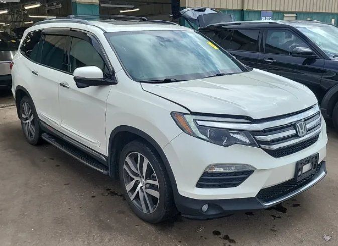 2016 Honda Pilot 4WD Touring's photo