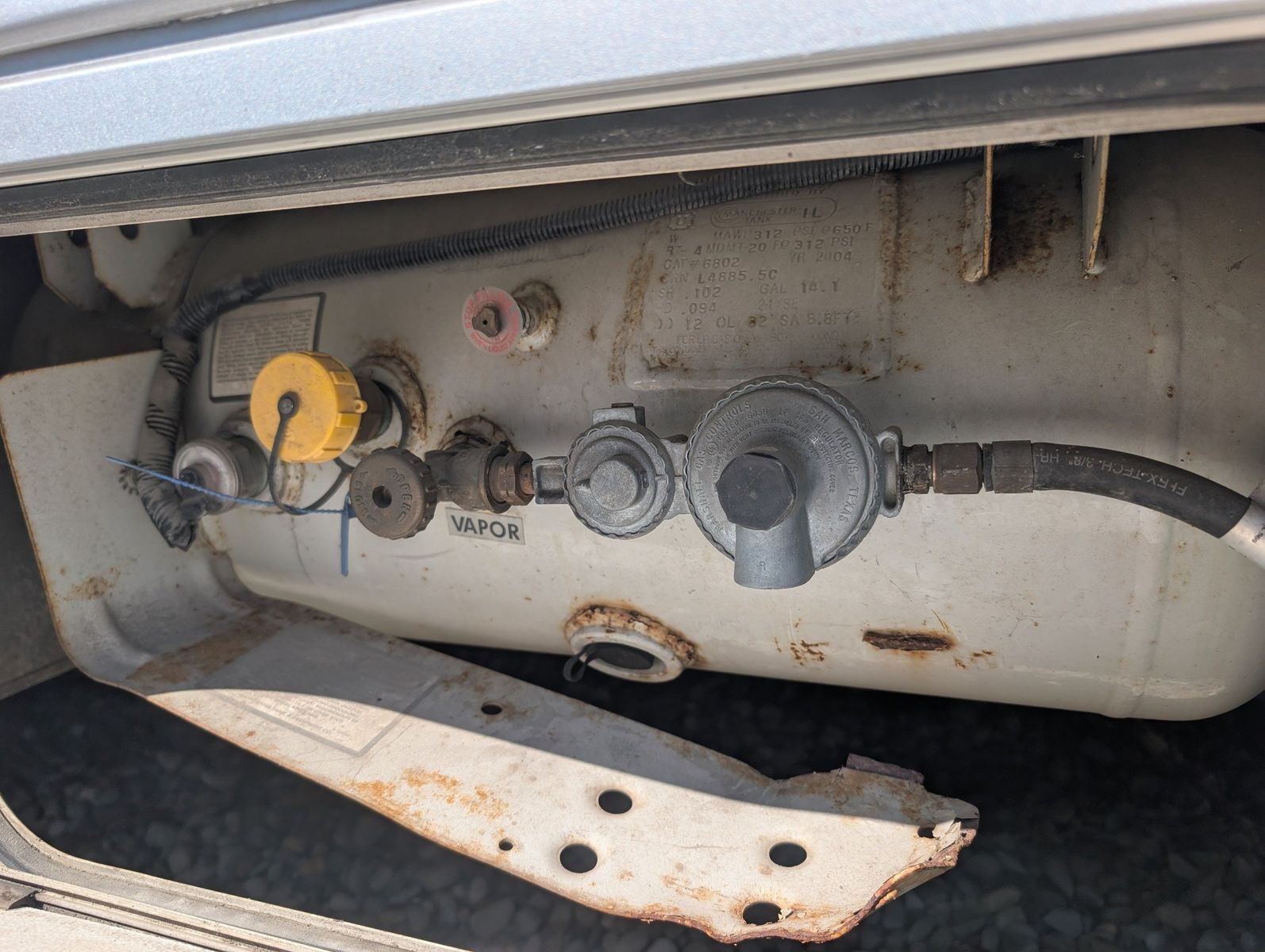 2004 Ford E-Series Chassis 72