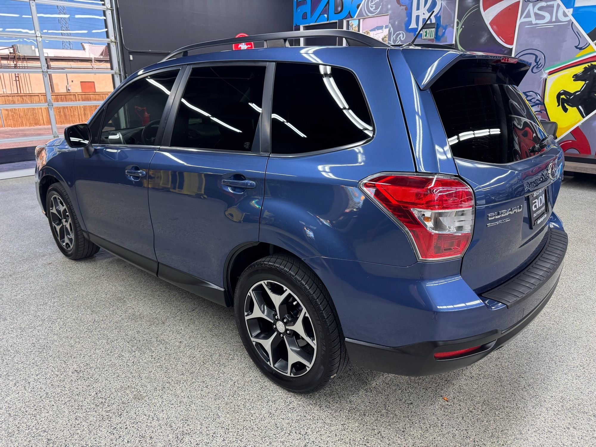 2014 Subaru Forester 2.0XT Premium photo 3