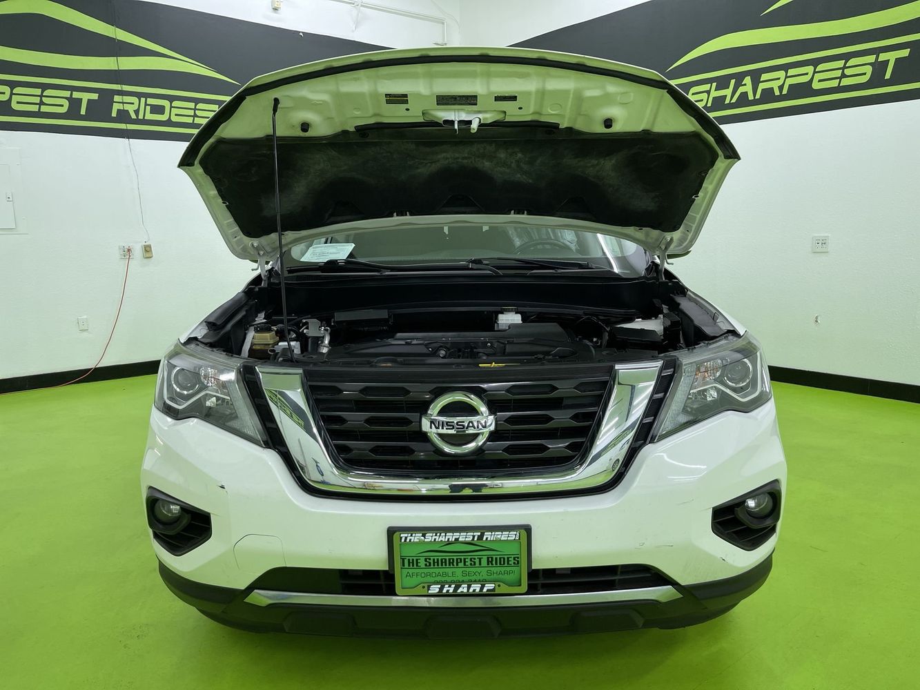 2018 Nissan Pathfinder SV photo 4