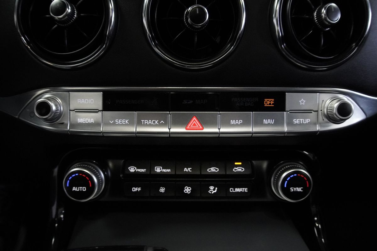 2019 Kia Stinger GT1