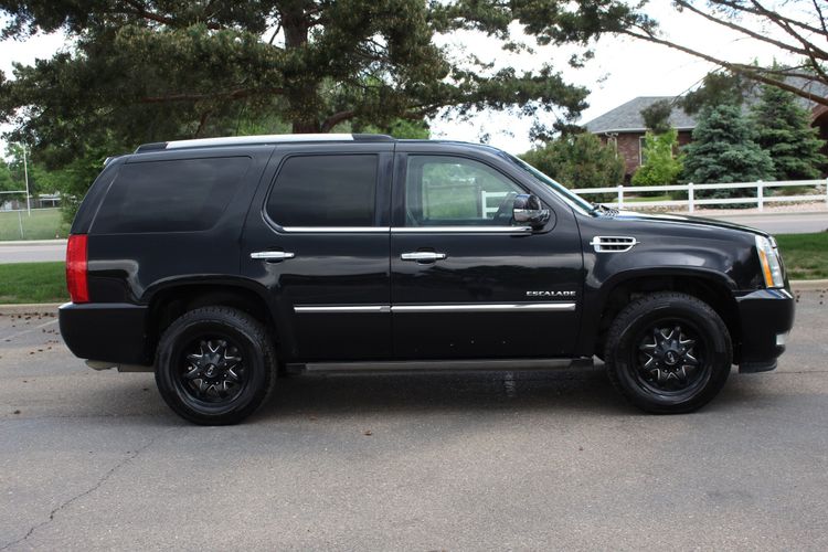 2011 Cadillac Escalade Premium | Victory Motors of Colorado