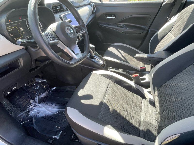 2020 Nissan Versa Sedan SV - Photo 11