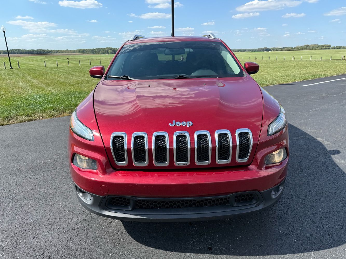 2014 Jeep Cherokee Latitude photo 2
