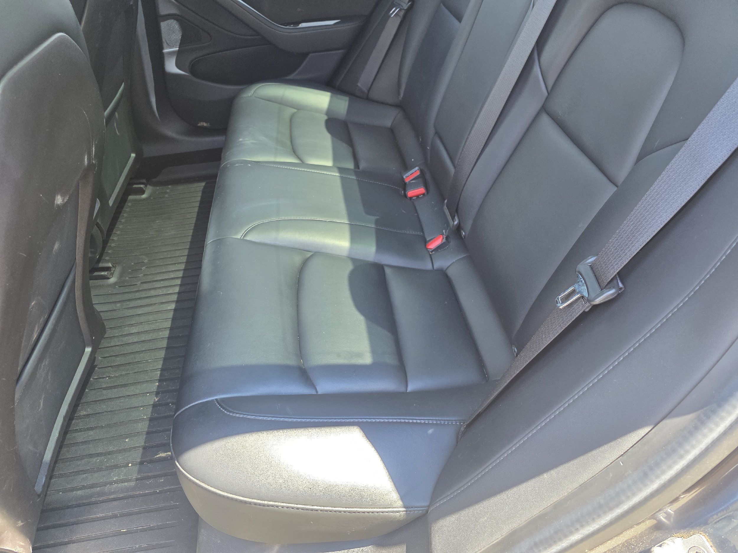 2019 Tesla Model 3 Long Range photo 13