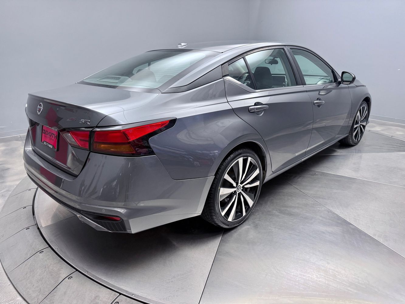 2021 Nissan Altima 2.5 SR photo 5