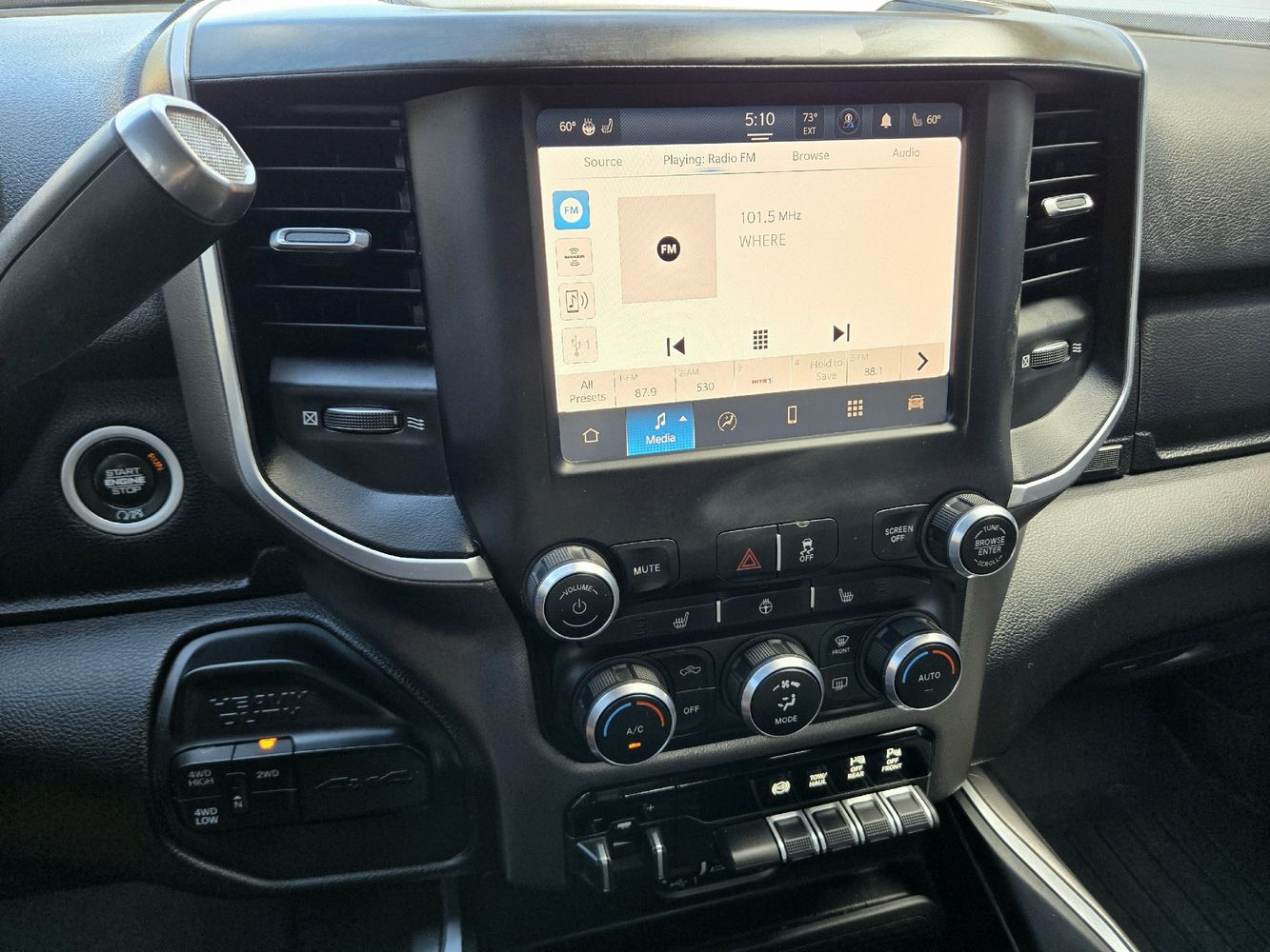 2022 Ram 3500 Big Horn Lone Star photo 29