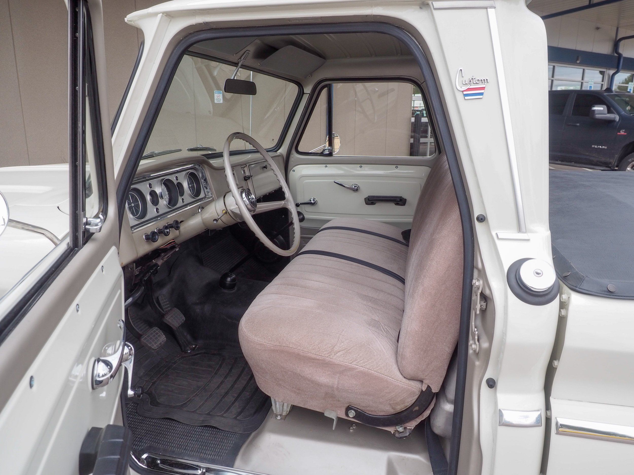 1966 GMC Pickup White RWD