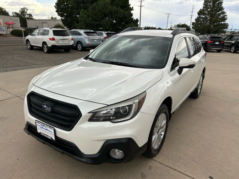 2019 Subaru Outback 2.5i Premium photo 3