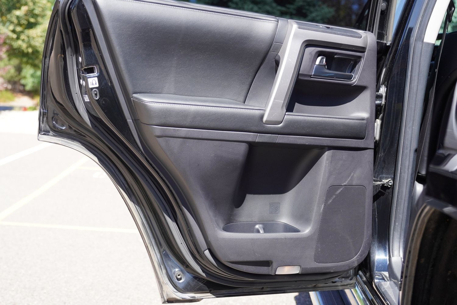 2015 Toyota 4Runner Limited photo 11