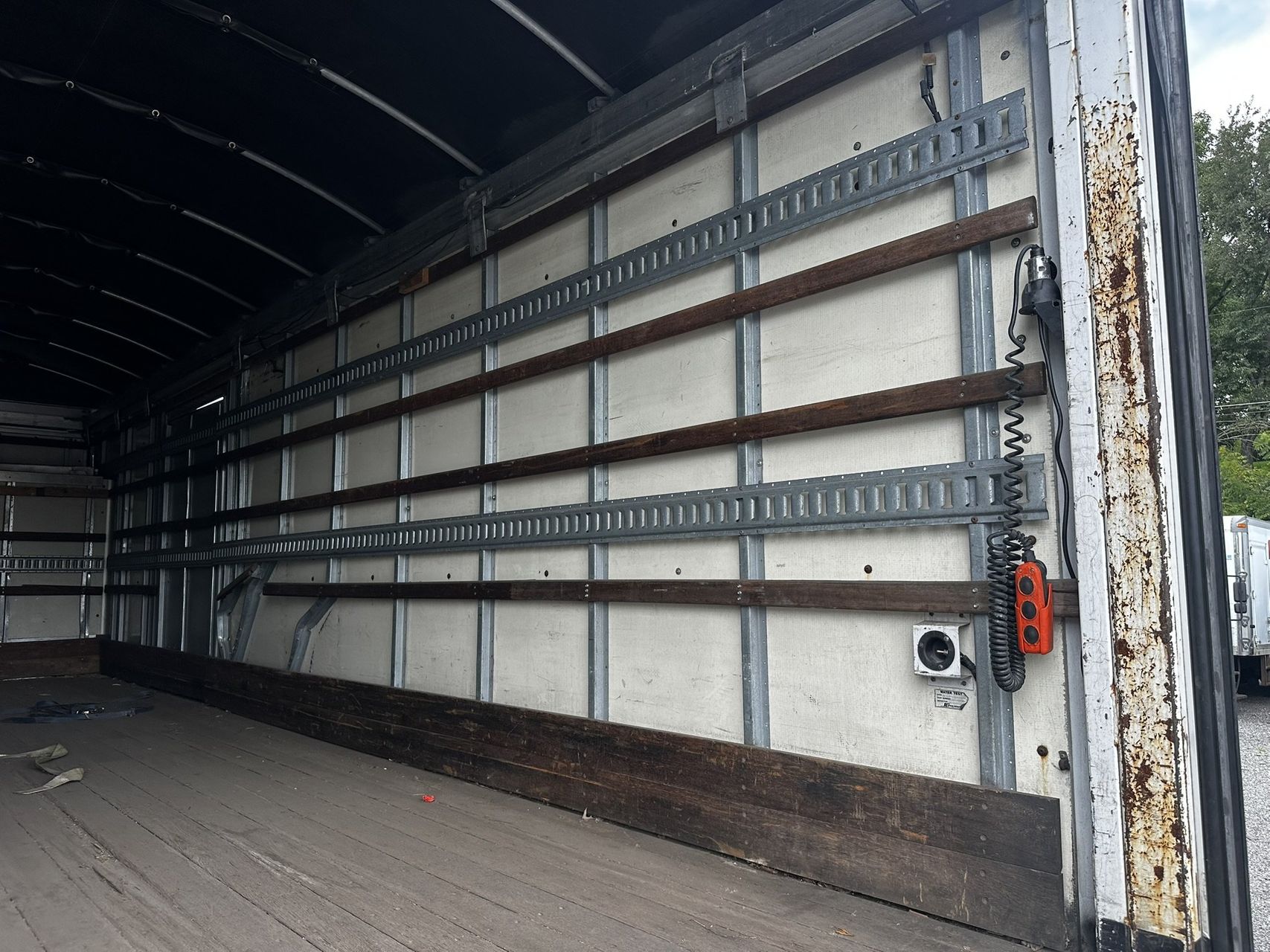 2016 Freightliner M2 106 33