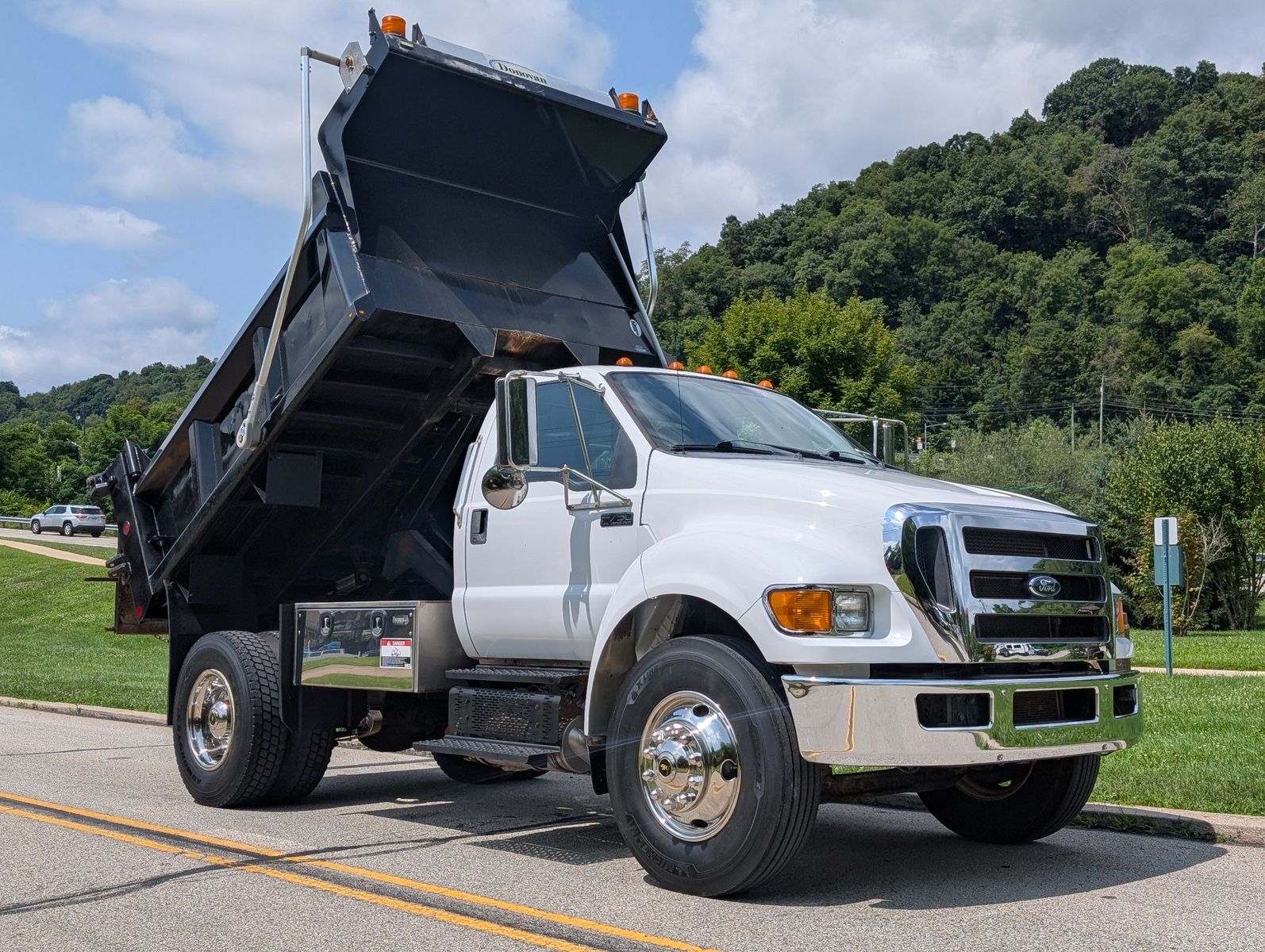 2015 Ford F-750 4