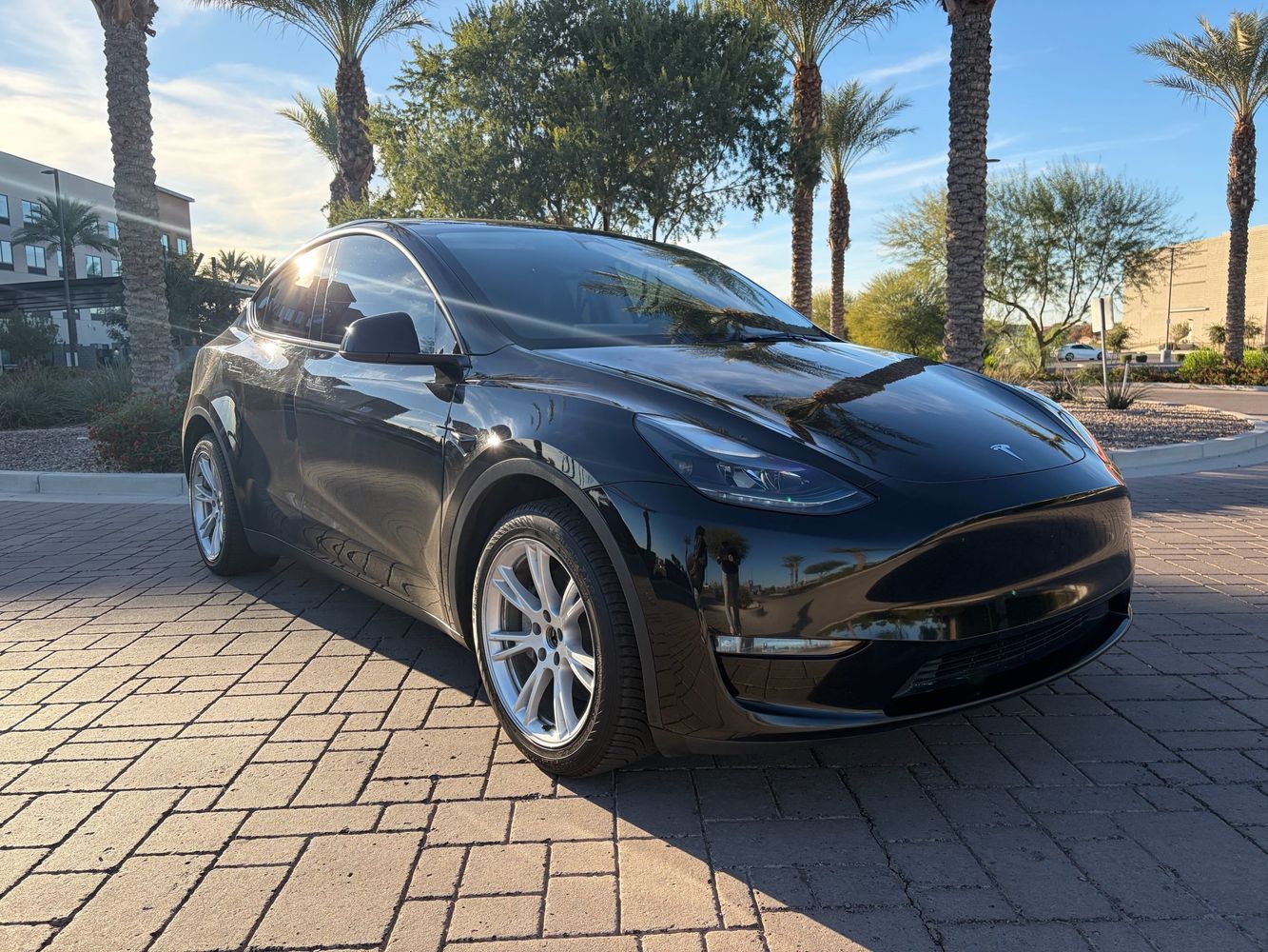 2023 Tesla Model Y Long Range's photo