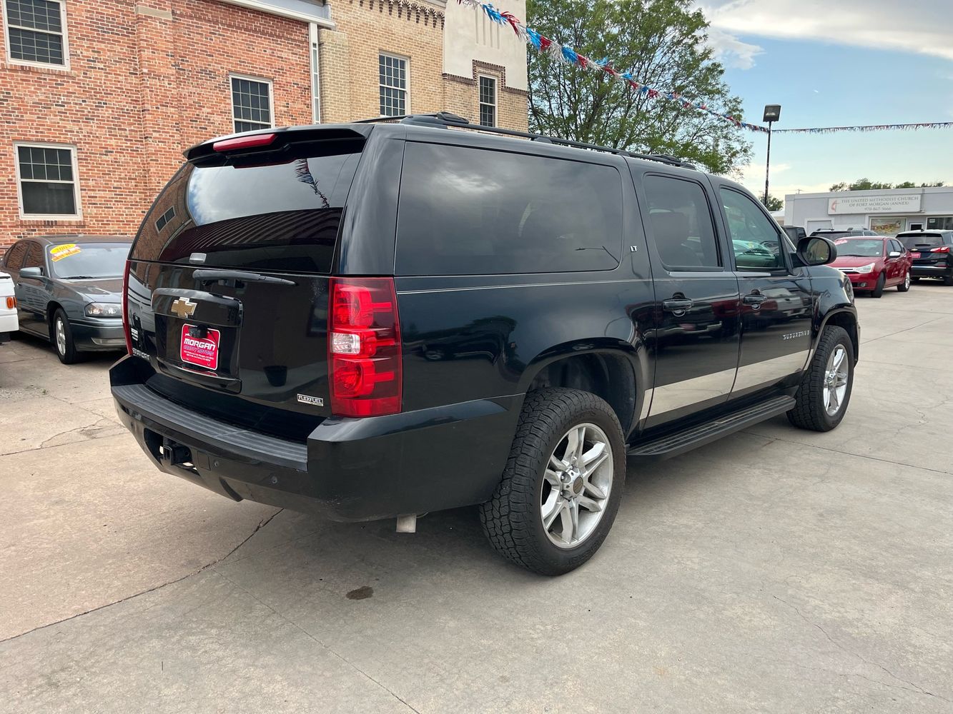 2009 Chevrolet Suburban LT 1500 photo 3