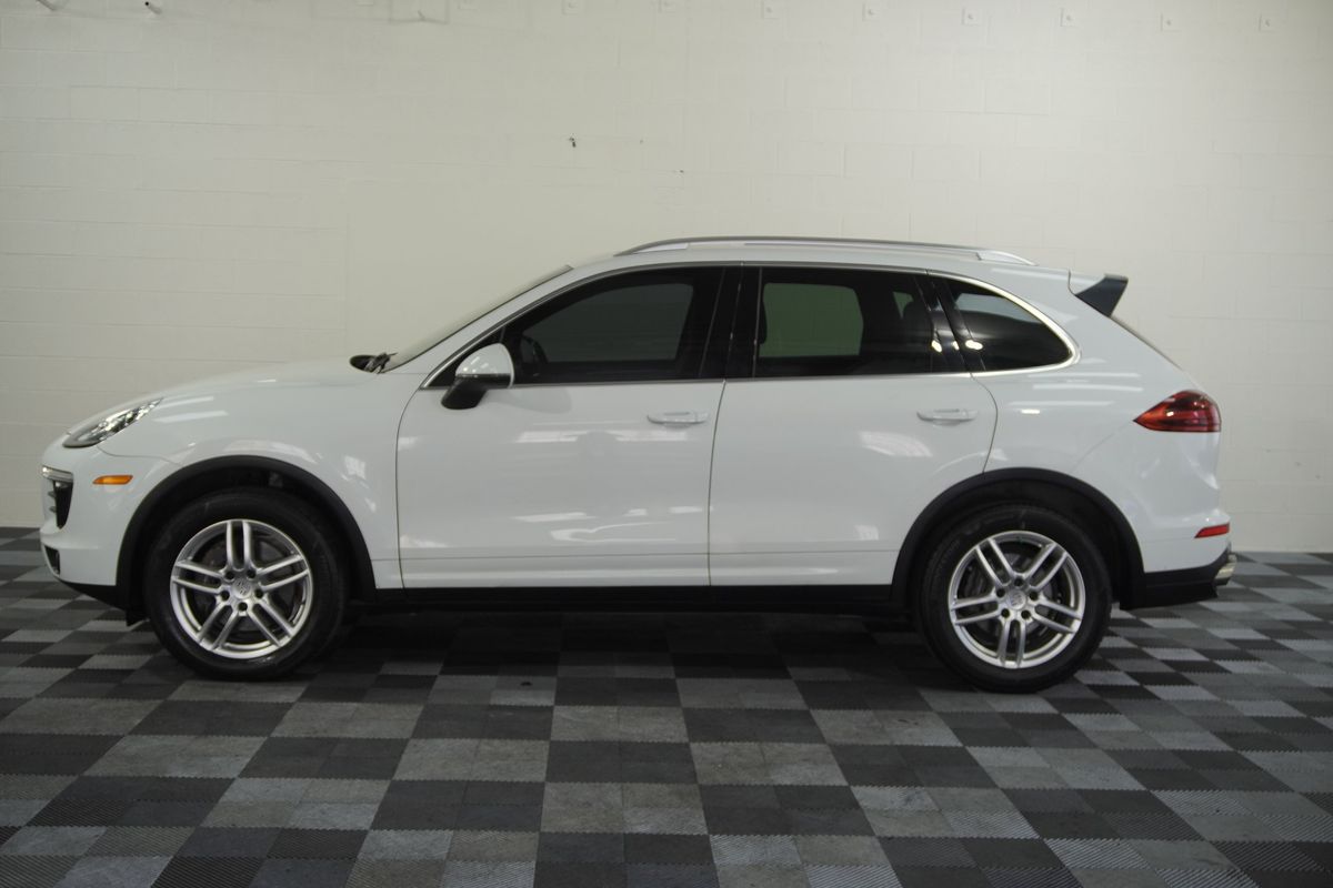 2016 Porsche Cayenne Base